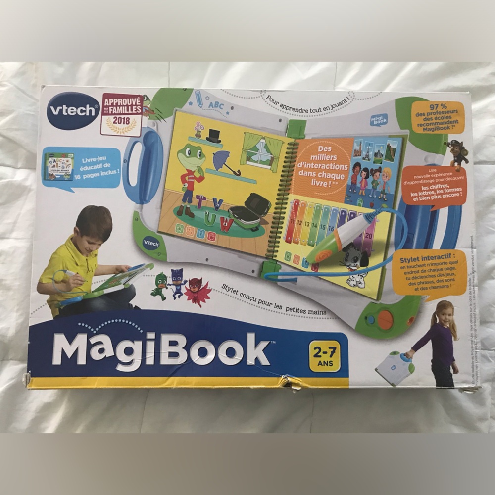 VTech MagiBook -French version- Model ID: 6021 - New & Sealed *Damaged Box*